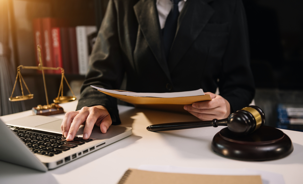 Les avantages de travailler avec un avocat postulant pour les cabinets d'avocats