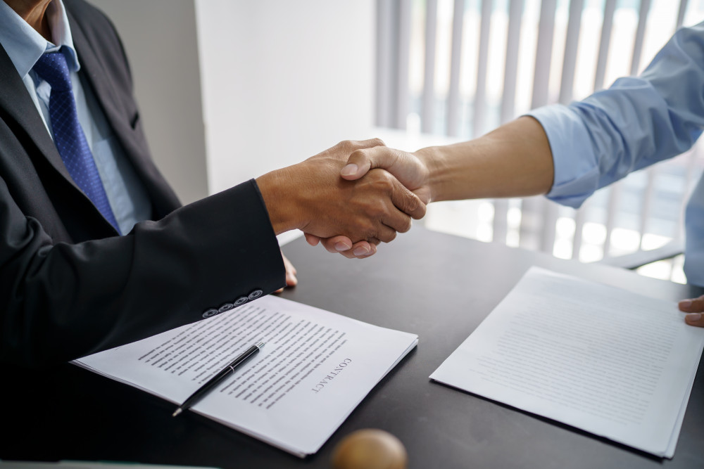 La rédaction d'un constat par un huissier : comprendre et maîtriser cette procédure essentielle