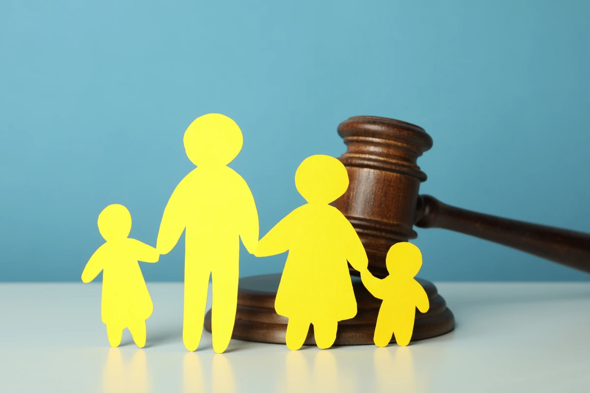 La défense pénale des mineurs : protéger et réinsérer les jeunes face à la justice