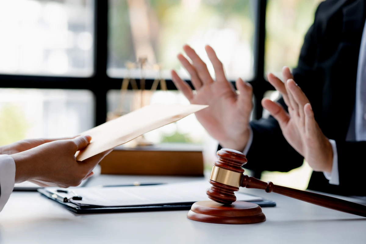 La fraude à l'assurance : un jeu dangereux aux conséquences lourdes